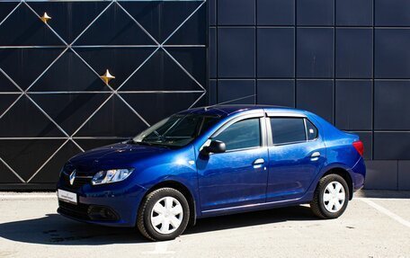 Renault Logan II, 2018 год, 900 000 рублей, 1 фотография