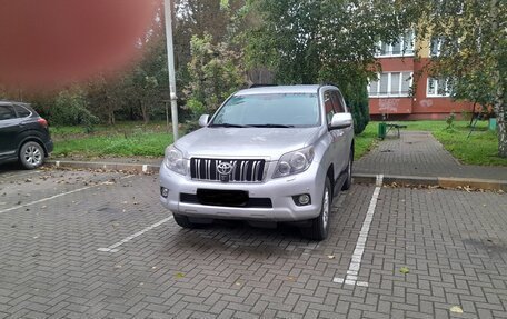 Toyota Land Cruiser Prado 150 рестайлинг 2, 2010 год, 3 500 000 рублей, 1 фотография