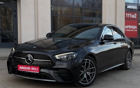 Mercedes-Benz E-Класс, 2020 год, 4 950 000 рублей, 1 фотография