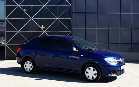 Renault Logan II, 2018 год, 900 000 рублей, 5 фотография
