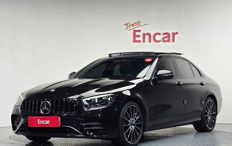 Mercedes-Benz E-Класс, 2023 год, 5 230 000 рублей, 1 фотография