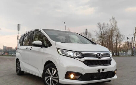 Honda Freed II, 2023 год, 1 590 000 рублей, 1 фотография