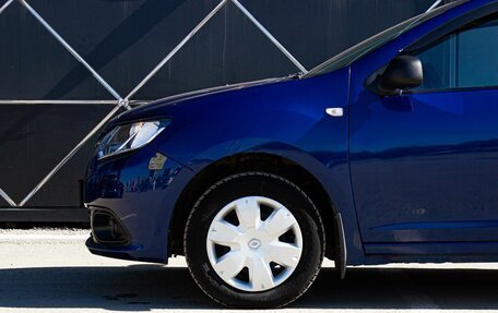 Renault Logan II, 2018 год, 900 000 рублей, 9 фотография