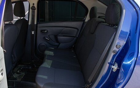 Renault Logan II, 2018 год, 900 000 рублей, 12 фотография