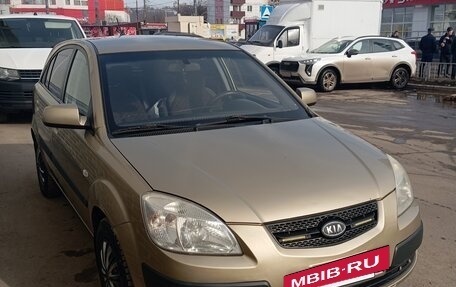 KIA Rio II, 2007 год, 380 000 рублей, 2 фотография