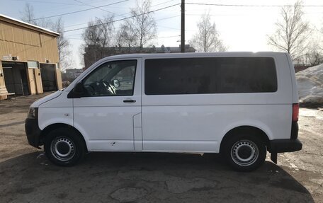 Volkswagen Caravelle T5, 2013 год, 1 275 000 рублей, 4 фотография