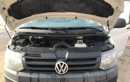 Volkswagen Caravelle T5, 2013 год, 1 275 000 рублей, 5 фотография