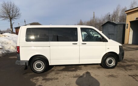Volkswagen Caravelle T5, 2013 год, 1 275 000 рублей, 2 фотография