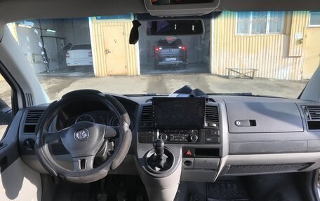 Volkswagen Caravelle T5, 2013 год, 1 275 000 рублей, 6 фотография