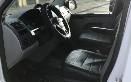 Volkswagen Caravelle T5, 2013 год, 1 275 000 рублей, 7 фотография