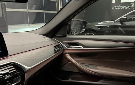 BMW 5 серия, 2020 год, 5 450 000 рублей, 24 фотография