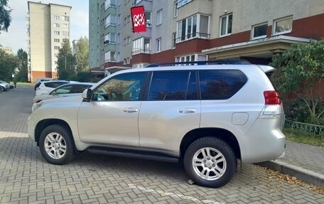 Toyota Land Cruiser Prado 150 рестайлинг 2, 2010 год, 3 500 000 рублей, 6 фотография