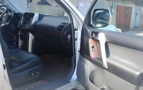 Toyota Land Cruiser Prado 150 рестайлинг 2, 2010 год, 3 500 000 рублей, 19 фотография