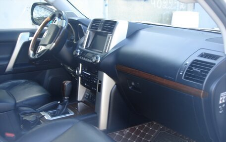 Toyota Land Cruiser Prado 150 рестайлинг 2, 2010 год, 3 500 000 рублей, 20 фотография