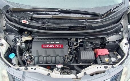 Honda Freed I, 2014 год, 800 000 рублей, 16 фотография