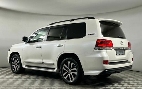 Toyota Land Cruiser 200, 2017 год, 7 399 000 рублей, 6 фотография