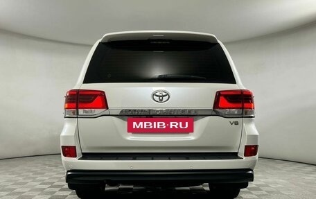 Toyota Land Cruiser 200, 2017 год, 7 399 000 рублей, 5 фотография