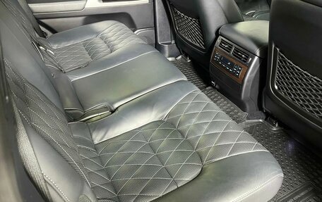 Toyota Land Cruiser 200, 2017 год, 7 399 000 рублей, 13 фотография