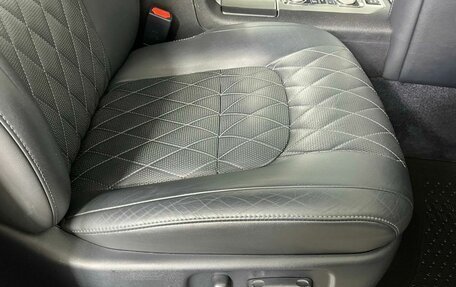 Toyota Land Cruiser 200, 2017 год, 7 399 000 рублей, 22 фотография