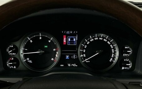 Toyota Land Cruiser 200, 2017 год, 7 399 000 рублей, 17 фотография