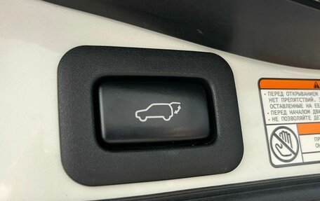 Toyota Land Cruiser 200, 2017 год, 7 399 000 рублей, 28 фотография