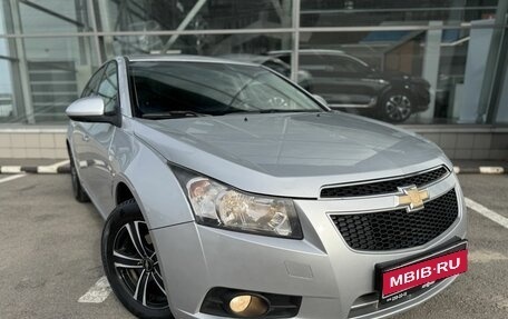 Chevrolet Cruze II, 2011 год, 749 000 рублей, 3 фотография