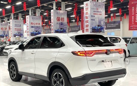 Honda Vezel, 2023 год, 2 110 000 рублей, 4 фотография