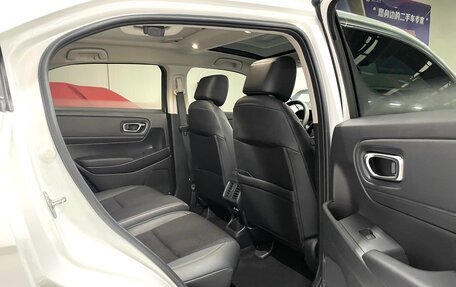 Honda Vezel, 2023 год, 2 110 000 рублей, 13 фотография