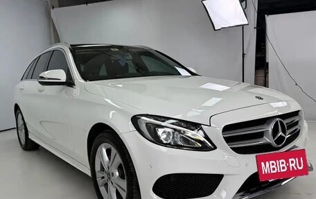 Mercedes-Benz C-Класс, 2018 год, 1 900 000 рублей, 3 фотография