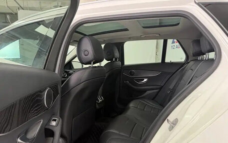 Mercedes-Benz C-Класс, 2018 год, 1 900 000 рублей, 14 фотография