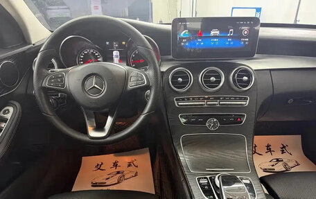 Mercedes-Benz C-Класс, 2018 год, 1 900 000 рублей, 12 фотография