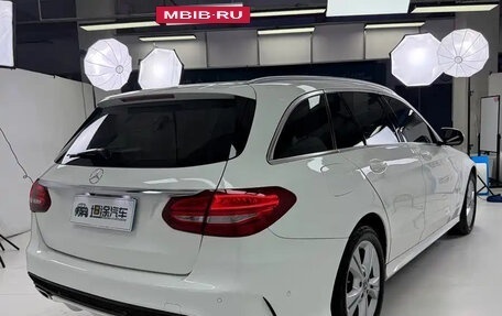 Mercedes-Benz C-Класс, 2018 год, 1 900 000 рублей, 6 фотография