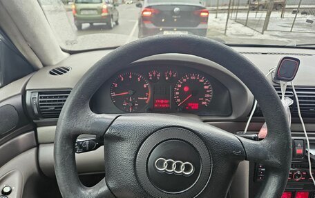 Audi A4, 1998 год, 290 000 рублей, 4 фотография