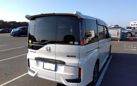 Honda Stepwgn IV, 2017 год, 1 830 000 рублей, 3 фотография