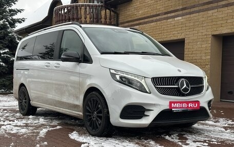 Mercedes-Benz V-Класс, 2021 год, 6 800 000 рублей, 3 фотография