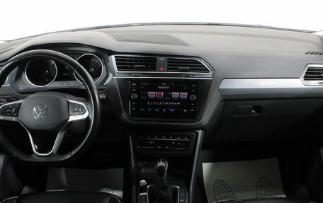 Volkswagen Tiguan II, 2021 год, 2 695 000 рублей, 13 фотография