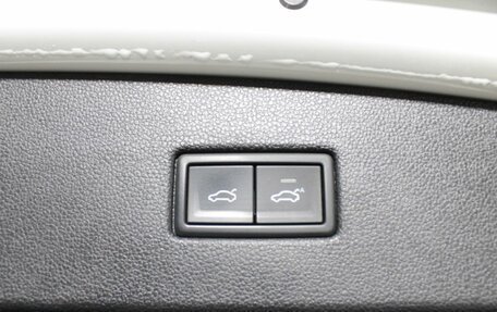 Volkswagen Tiguan II, 2021 год, 2 695 000 рублей, 24 фотография