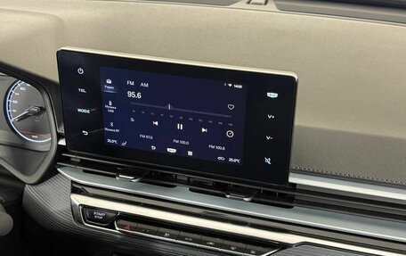 Geely Emgrand, 2024 год, 1 700 000 рублей, 17 фотография