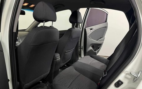 Hyundai Solaris II рестайлинг, 2015 год, 1 040 000 рублей, 10 фотография