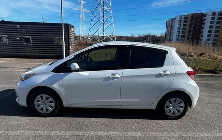 Toyota Vitz, 2012 год, 750 000 рублей, 3 фотография