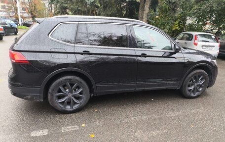 Volkswagen Tiguan II, 2024 год, 3 300 000 рублей, 2 фотография