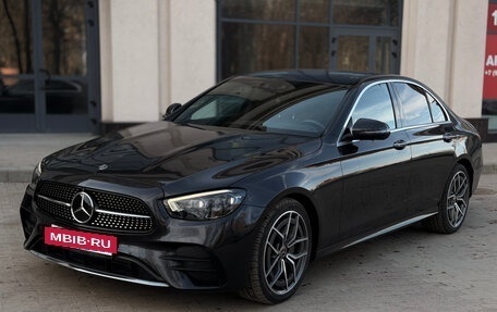 Mercedes-Benz E-Класс, 2020 год, 4 950 000 рублей, 2 фотография