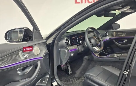 Mercedes-Benz E-Класс, 2023 год, 5 230 000 рублей, 4 фотография