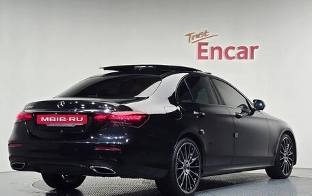 Mercedes-Benz E-Класс, 2023 год, 5 230 000 рублей, 3 фотография