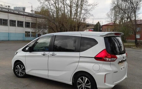 Honda Freed II, 2023 год, 1 590 000 рублей, 5 фотография