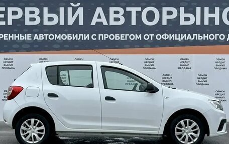 Renault Sandero II рестайлинг, 2019 год, 799 900 рублей, 4 фотография