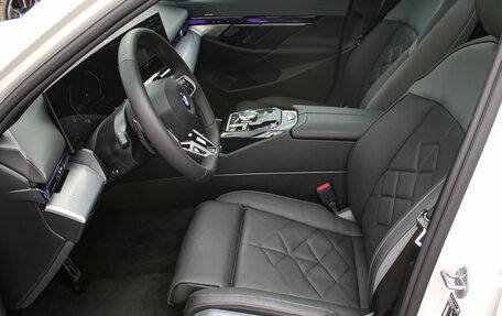 BMW 5 серия, 2025 год, 8 300 000 рублей, 6 фотография