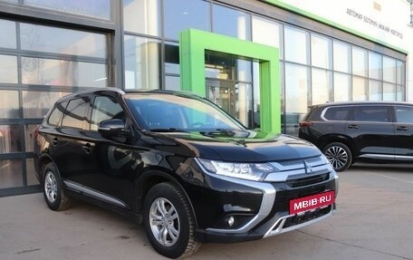 Mitsubishi Outlander III рестайлинг 3, 2020 год, 2 399 000 рублей, 7 фотография
