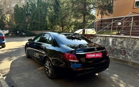 Mercedes-Benz E-Класс, 2016 год, 2 600 000 рублей, 4 фотография