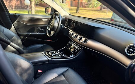 Mercedes-Benz E-Класс, 2016 год, 2 600 000 рублей, 8 фотография